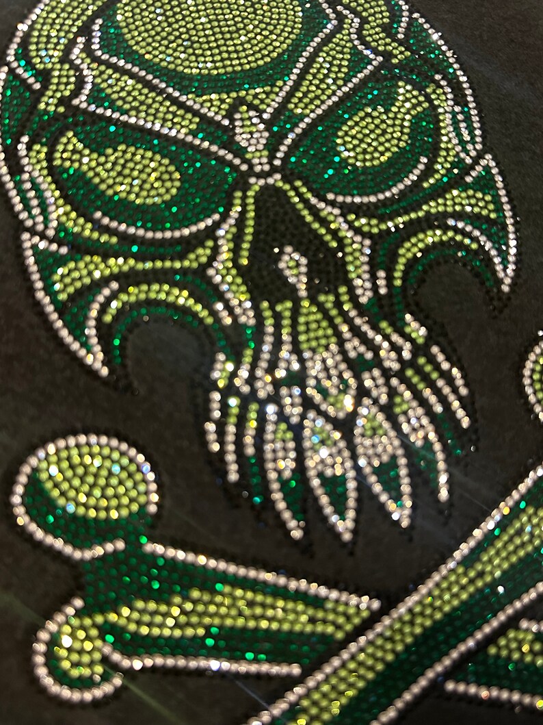 Skull design iron on patches , rhinestone skeleton applique , hot fix green skull with cross bones , heat transfer bedazzle skull design